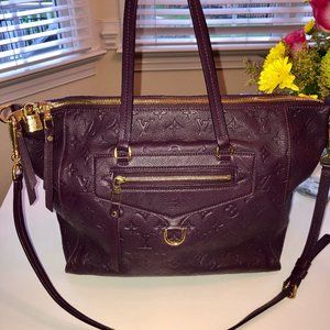 Louis Vuitton Lumineuse Empreinte in Aubergine